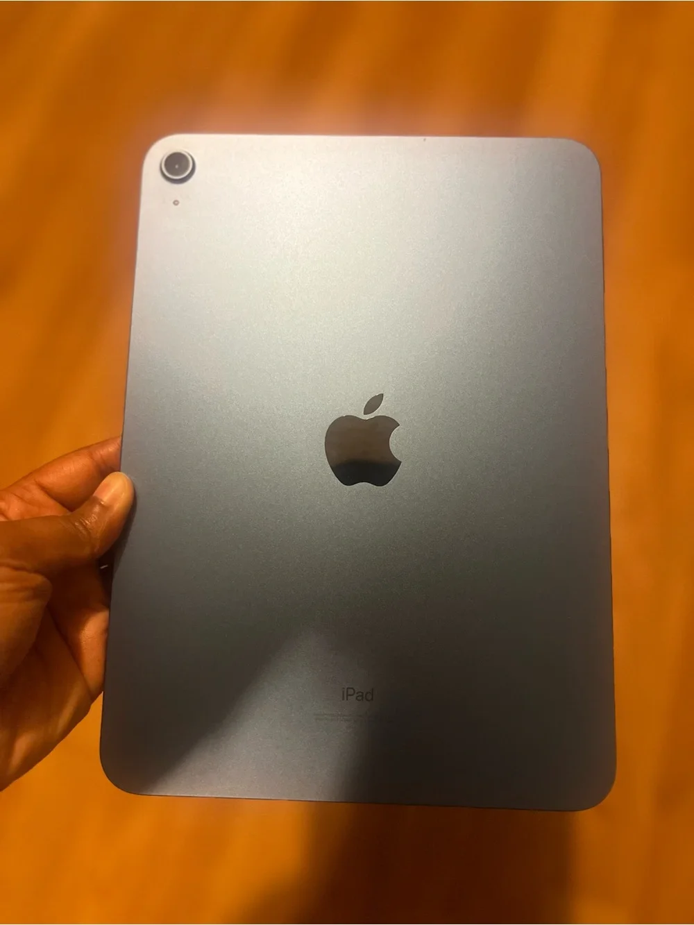 Apple iPad 10.9in 256GB Wi‑Fi Blue w/ Keyboard Case & Apple Pencil Bundle